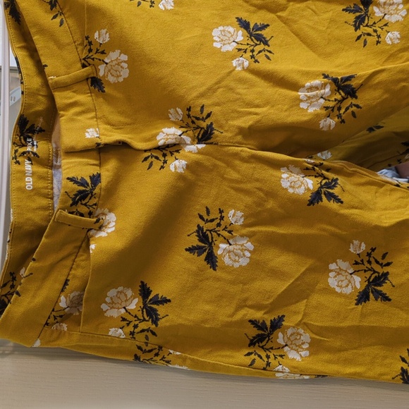 5 for $30 - Old Navy Pixie size 12 - Picture 2 of 4